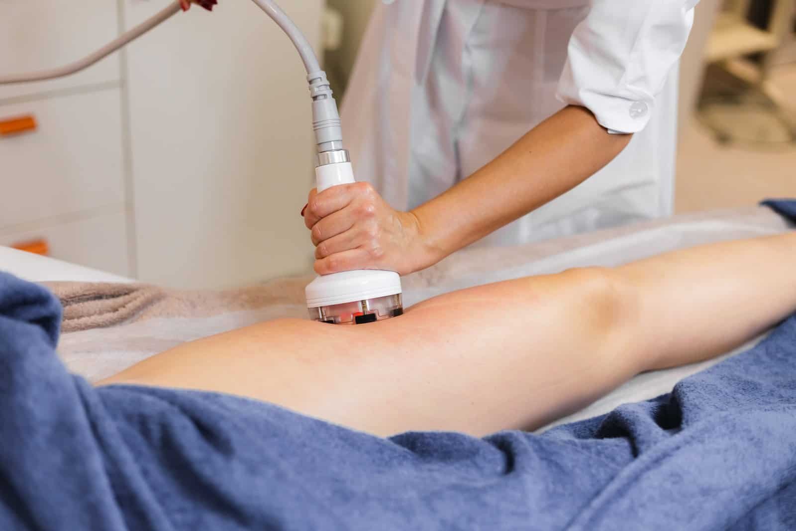 Infrared body slimming and sculpting treatment at Sasha Aesthetic Clinic JVC Dubai